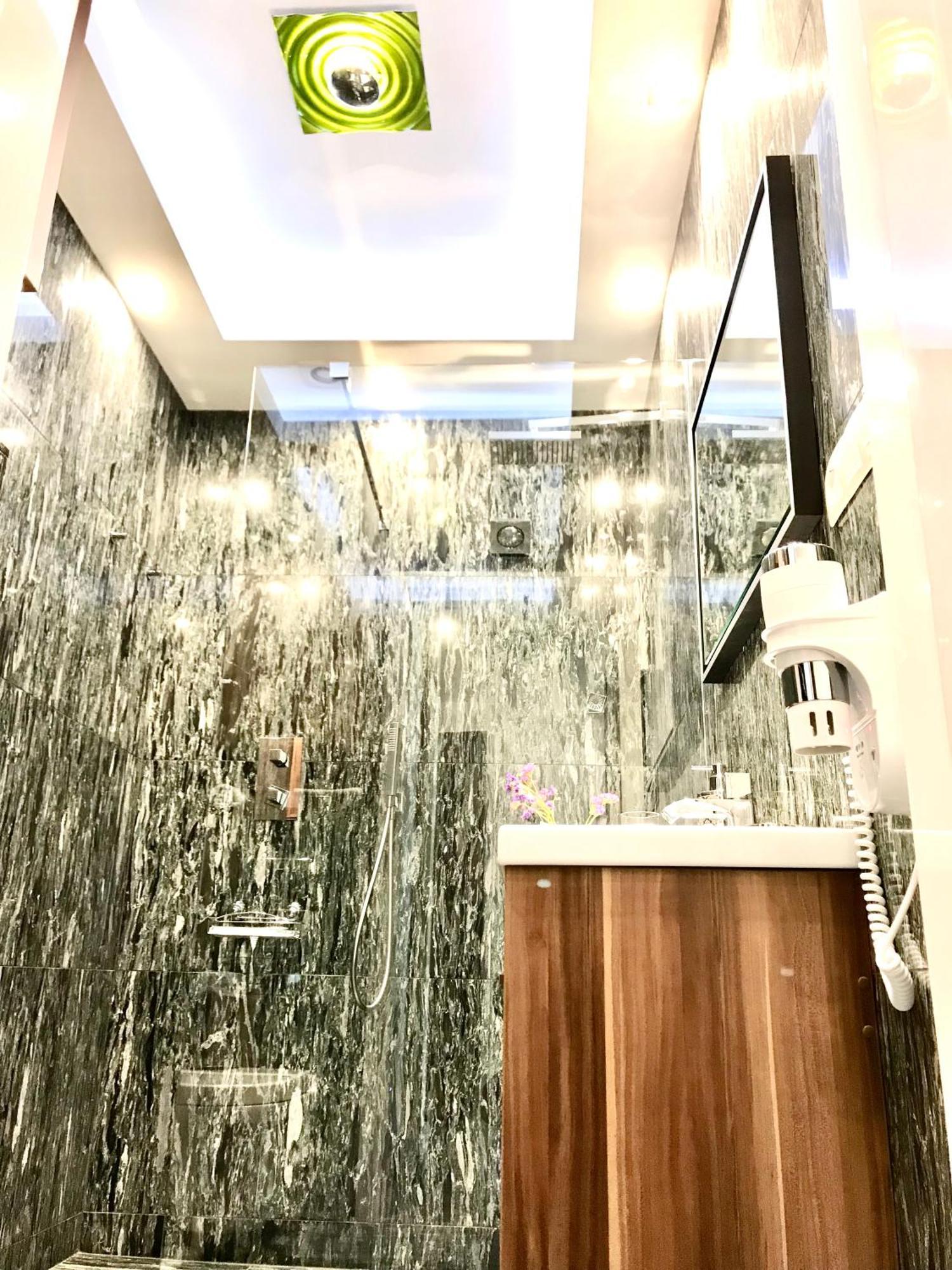 Mondrian Luxury Suites & Apartments Old Town Warschau Zimmer foto